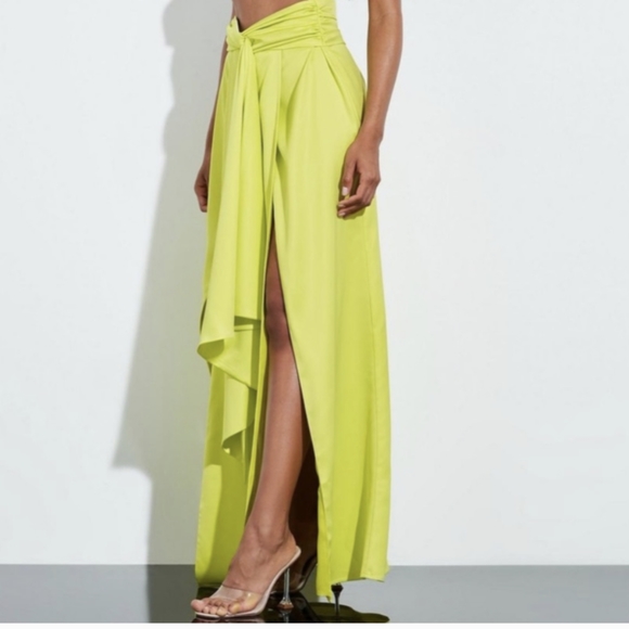 Peace + Love Lime Satin Split Leg Maxi Skirt size UK 8 /small - Picture 5 of 7